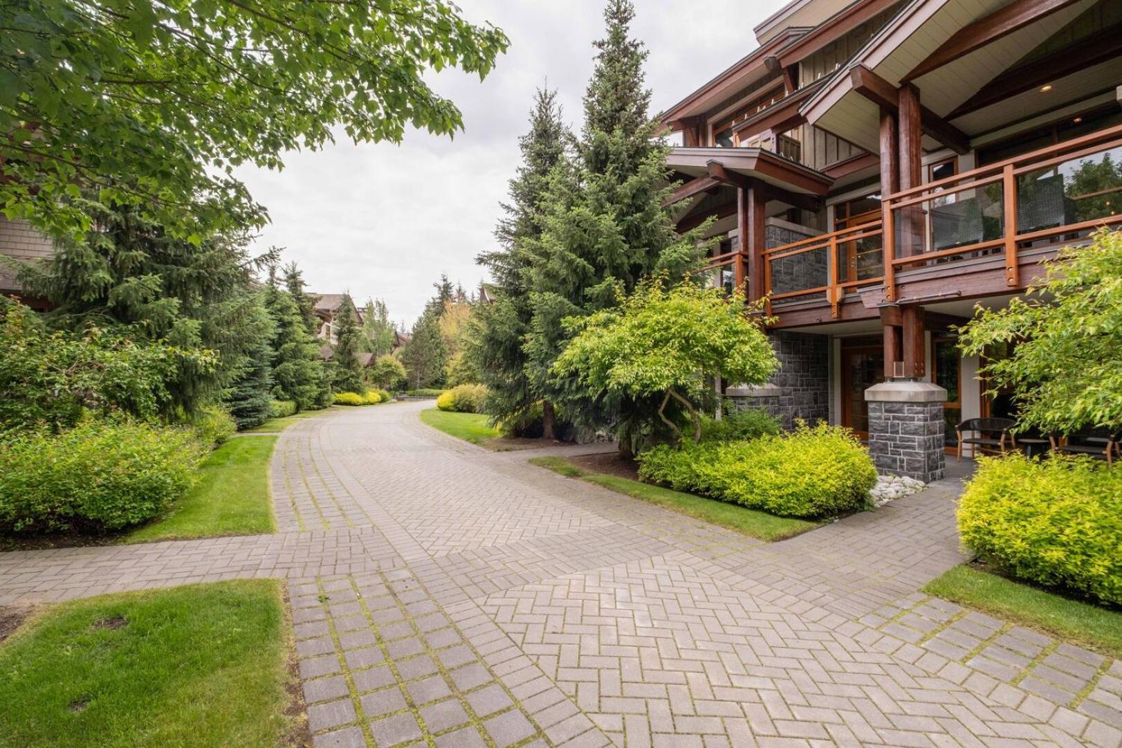Fitzsimmons Walk 35 By Outpost Holiday home Whistler